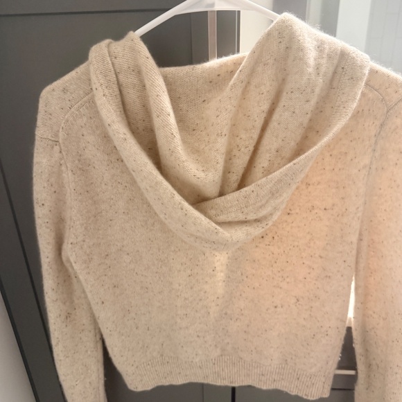 Aritzia cashmere hoodie - Picture 5 of 7